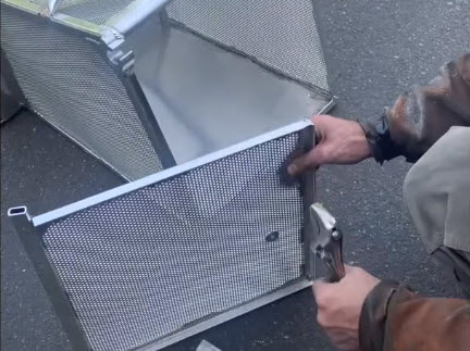 How to adjust the catcher door